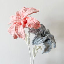 Load image into Gallery viewer, Wavy Lily Flower Crochet Pattern