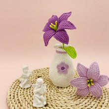 Load image into Gallery viewer, Small Lily with Vase Crochet Pattern