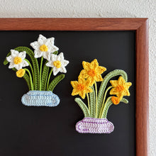 Load image into Gallery viewer, Flat Daffodils Vase Crochet Pattern