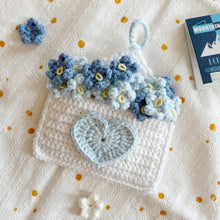 Load image into Gallery viewer, Daisy Envelope Crochet Pattern