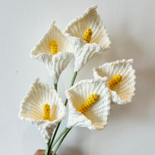 Load image into Gallery viewer, Calla Lily Crochet Pattern