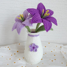 Load image into Gallery viewer, Lily Vase