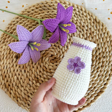 Load image into Gallery viewer, Lily Vase