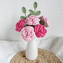 Load image into Gallery viewer, Crochet Roses
