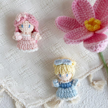 Load image into Gallery viewer, Three Little Princesses Crochet Pattern