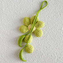 Load image into Gallery viewer, Hanging Daisy Crochet Pattern