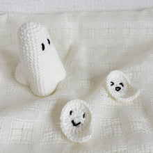 Load image into Gallery viewer, Midnight Makings Crochet Pattern