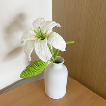 Load image into Gallery viewer, Lily Flower Crochet Pattern