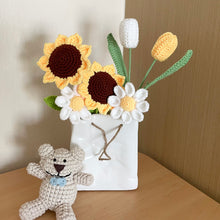 Load image into Gallery viewer, Sunflower & Daisy Flower Crochet Pattern