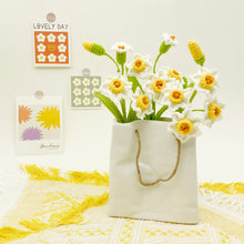 Load image into Gallery viewer, Daffodils Flower Crochet Pattern
