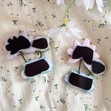 Load image into Gallery viewer, Flat Lotus Vase Crochet Pattern
