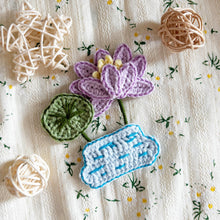 Load image into Gallery viewer, Flat Lotus Vase Crochet Pattern
