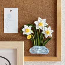 Load image into Gallery viewer, Flat Daffodils Vase Crochet Pattern
