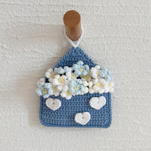 Load image into Gallery viewer, Daisy Envelope Crochet Pattern
