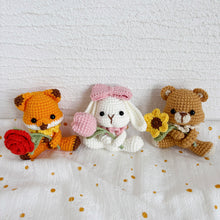 Load image into Gallery viewer, Flowers&amp;Friends Crochet Pattern
